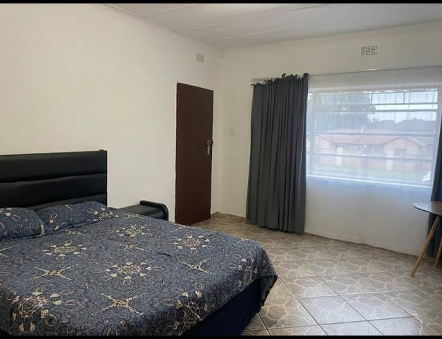 1 BEDROOM FLAT FOR SALE IN MEYERTON CENTRAL